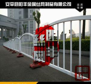 市政护栏 锌钢护栏网 京式道路交通护栏隔离栅图1