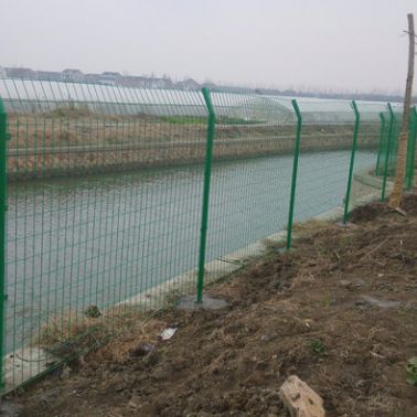 振鼎 ** 内蒙古 双边丝护栏网浸塑围湖防护网水库安全防护网
