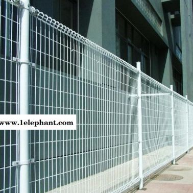 双圈护栏网 隔离防护网 绿化带隔离网做工精细 美观结实耐用