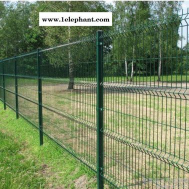 浸塑铁丝网 圈地围栏网 高速护栏网 隔离栅 防护网