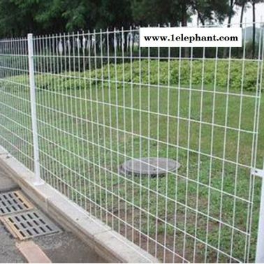 双边丝 养殖防护铁丝网 园林 圈地护栏网 道路隔离网 公路防护网 圈山围网