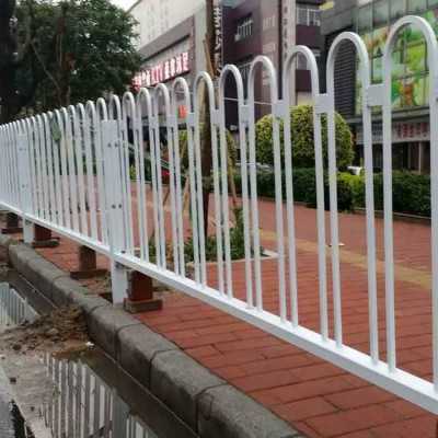 市政交通乙型防护栏路中路侧式京式护栏白云公路U型防护栏